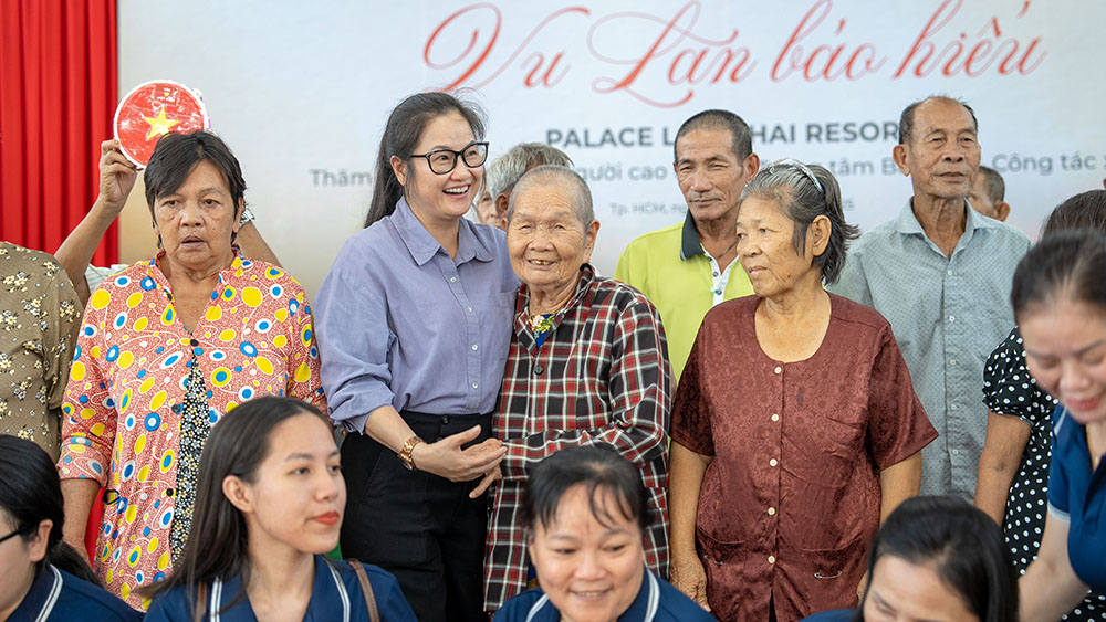 Tập đoàn Sài Gòn An Thái đồng hành cùng Quỹ Khởi sự Từ Tâm trao tặng 150 phần quà cho người già neo đơn, có hoàn cảnh khó khăn